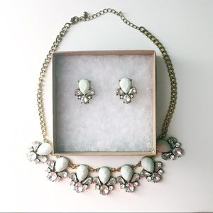 (FREE WHEN BUNDLED)Matching Earring + Necklace Set